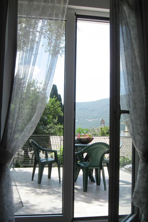 Smokva Apartments Herceg Novi Rum bild